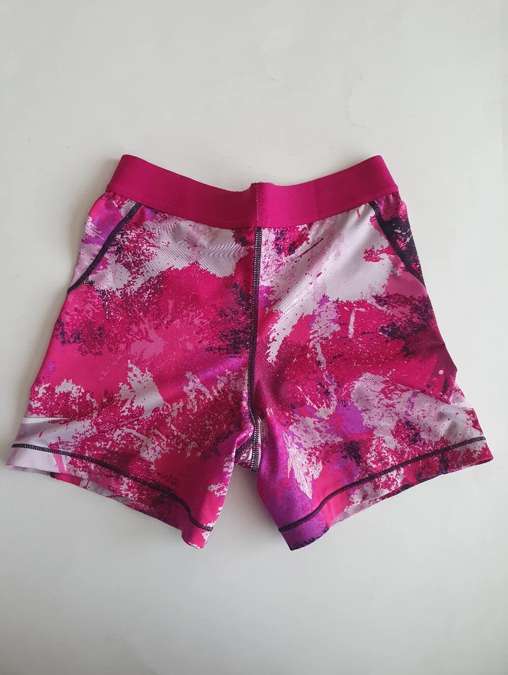 Nike Pro Girl's Large Pink Magenta Abstract Paint Splatter Compression Shorts